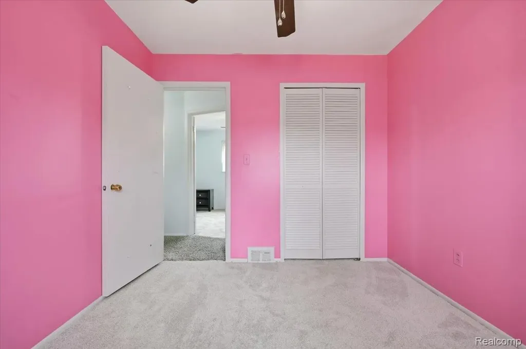 4759 Bernice Avenue Warren City MI 48091