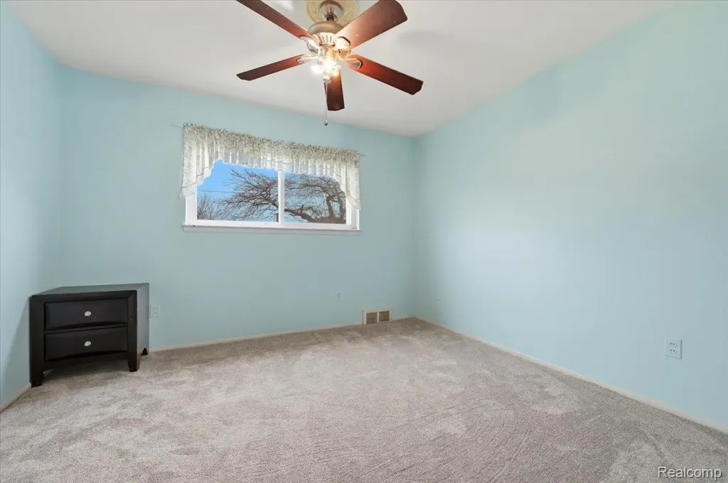 4759 Bernice Avenue Warren City MI 48091