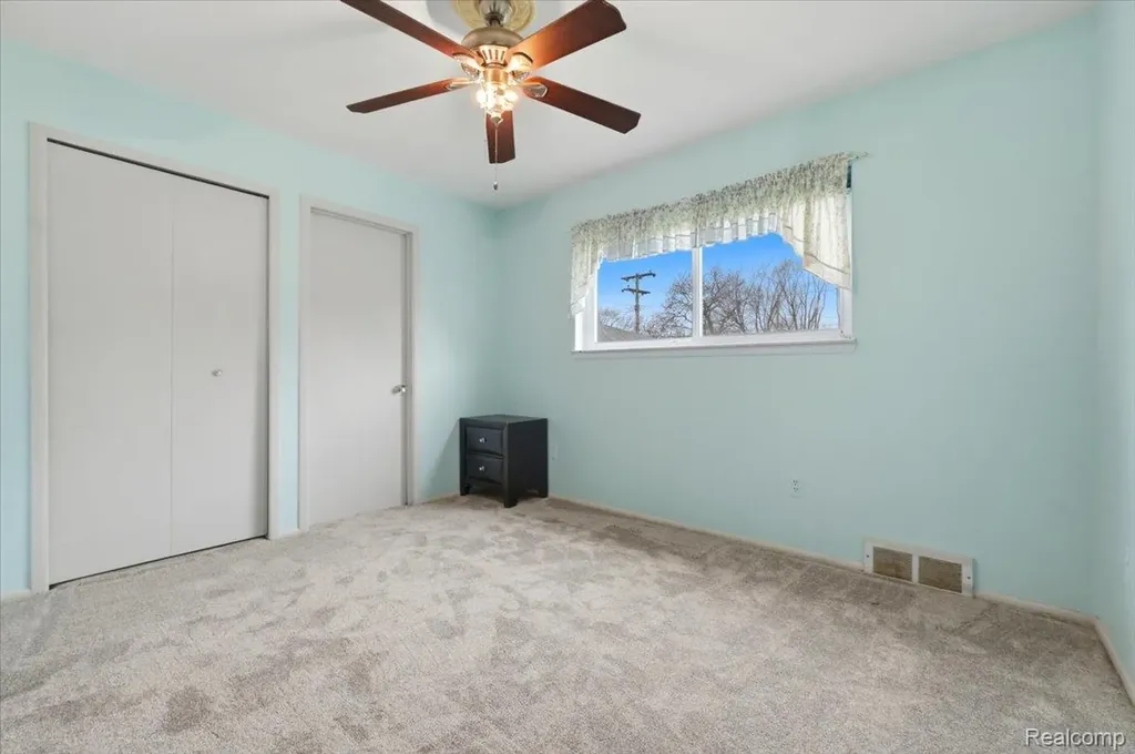 4759 Bernice Avenue Warren City MI 48091