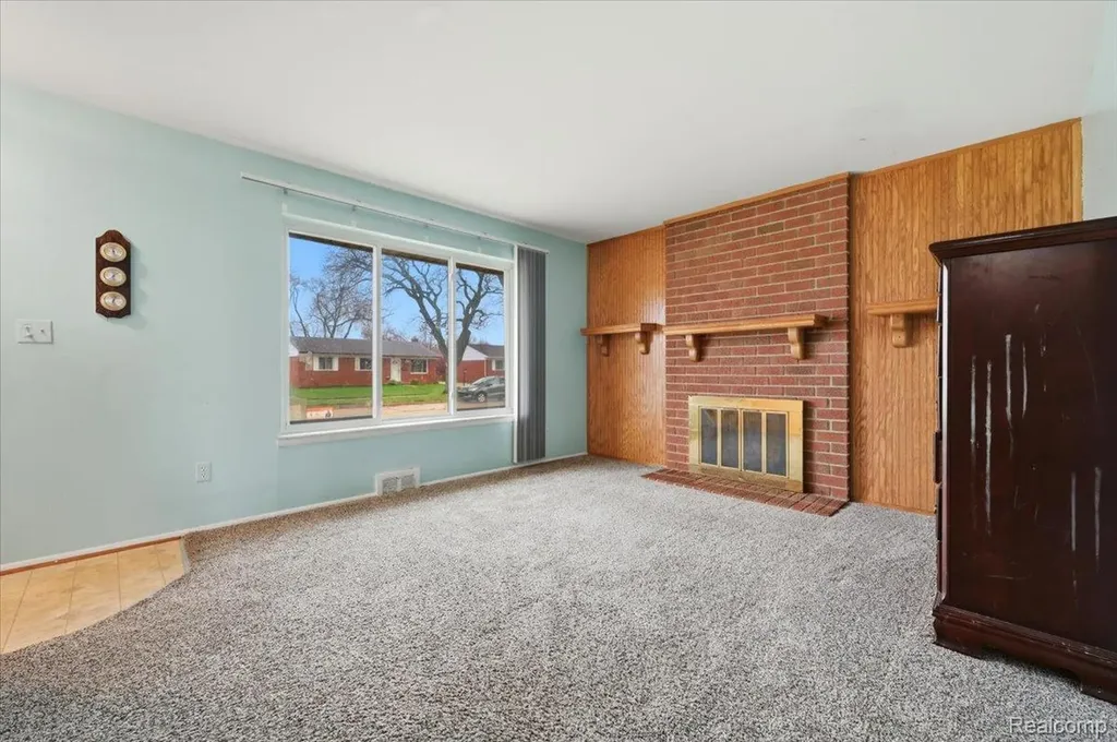 4759 Bernice Avenue Warren City MI 48091