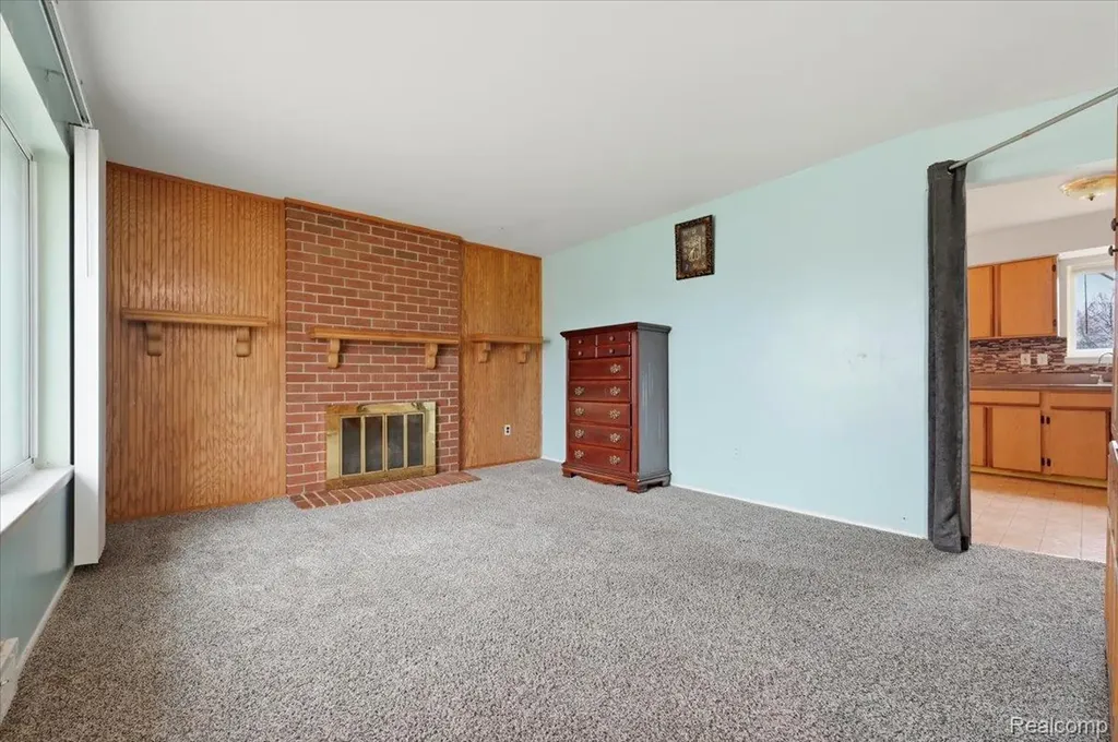 4759 Bernice Avenue Warren City MI 48091