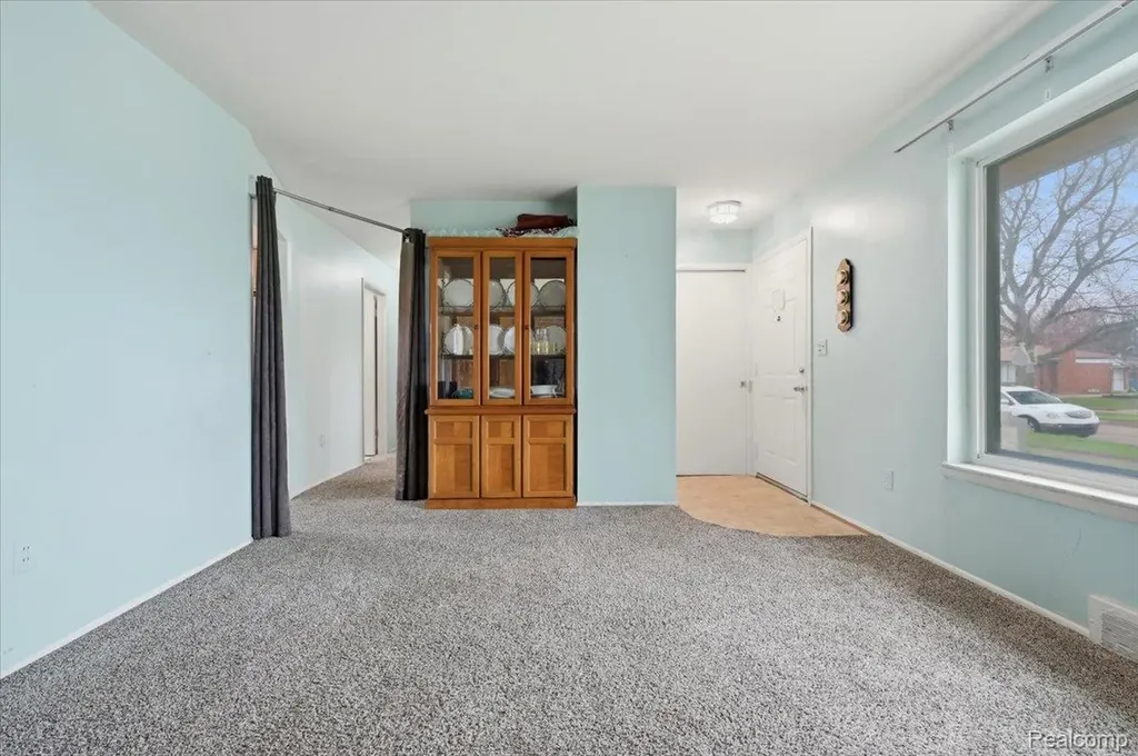 4759 Bernice Avenue Warren City MI 48091