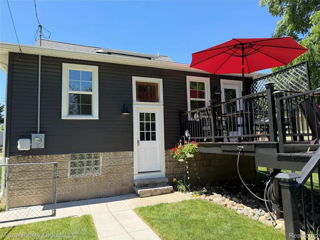 68436 Oak Street Richmond City MI 48062