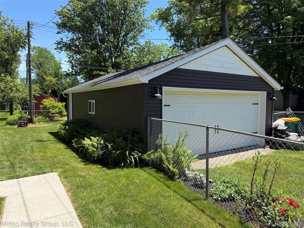 68436 Oak Street Richmond City MI 48062