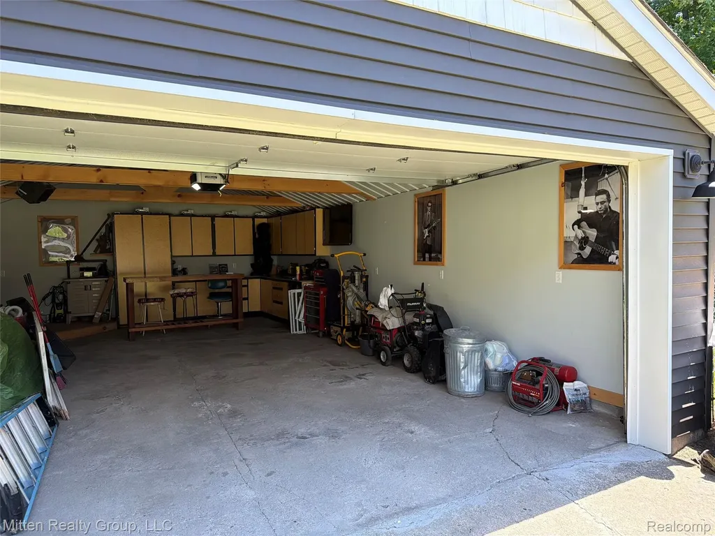 68436 Oak Street Richmond City MI 48062
