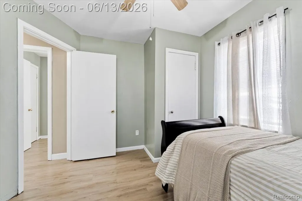 2960 Bailey Avenue Lincoln Park City MI 48146