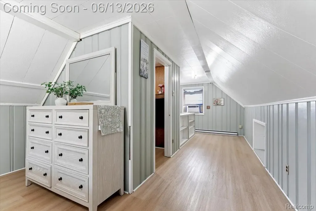 2960 Bailey Avenue Lincoln Park City MI 48146