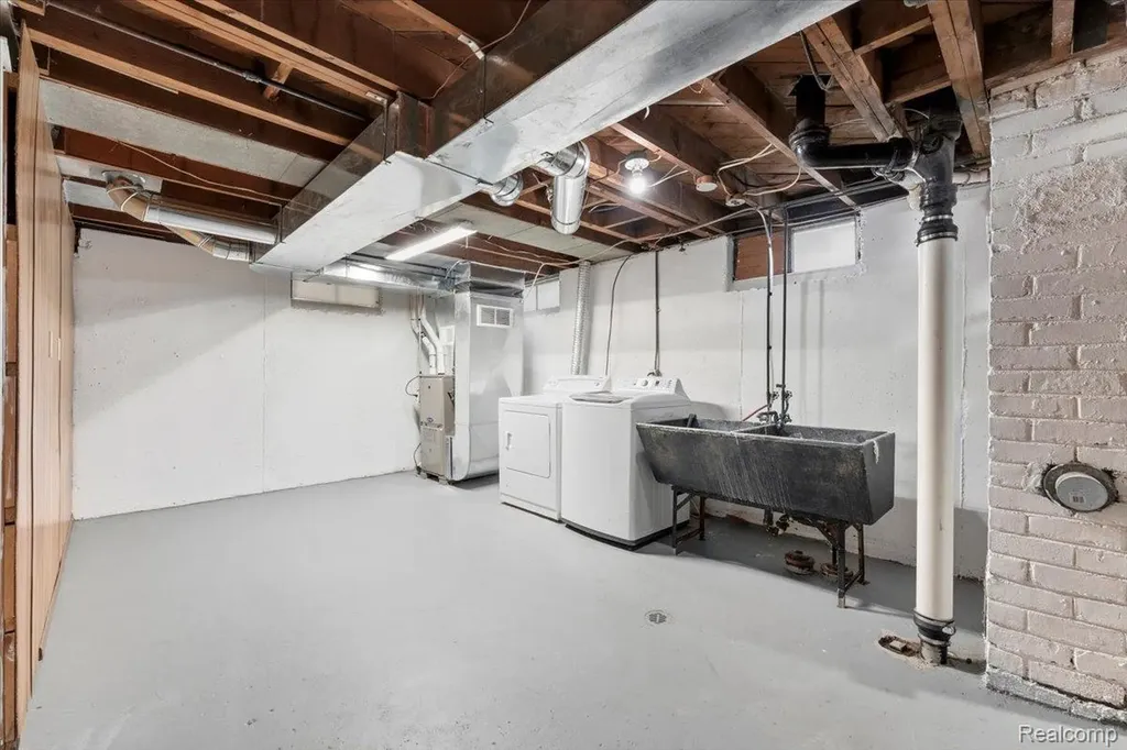 2960 Bailey Avenue Lincoln Park City MI 48146