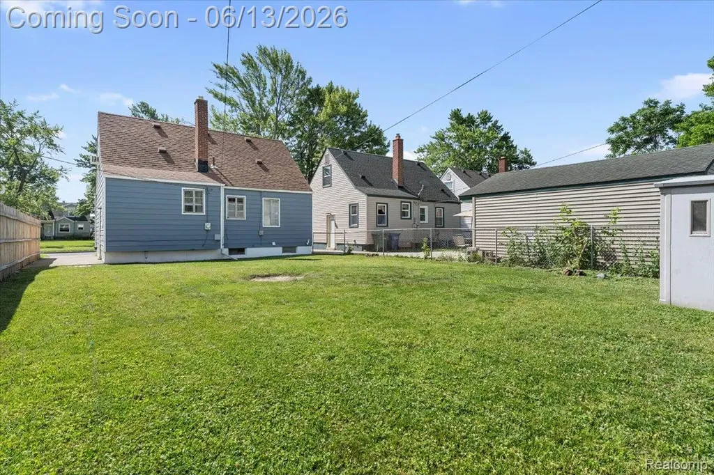2960 Bailey Avenue Lincoln Park City MI 48146