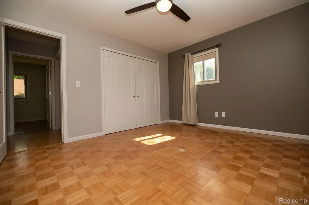 9185 Ashdown Avenue White Lake Charter Township MI 48386