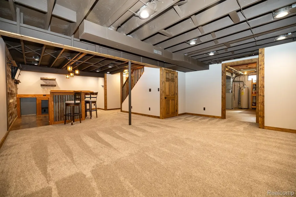 9185 Ashdown Avenue White Lake Charter Township MI 48386