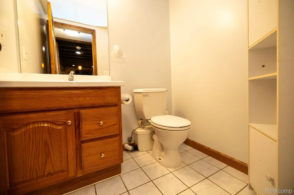 9185 Ashdown Avenue White Lake Charter Township MI 48386