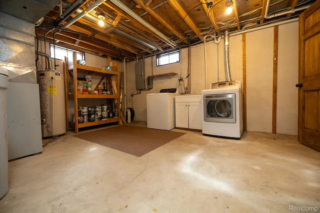 9185 Ashdown Avenue White Lake Charter Township MI 48386