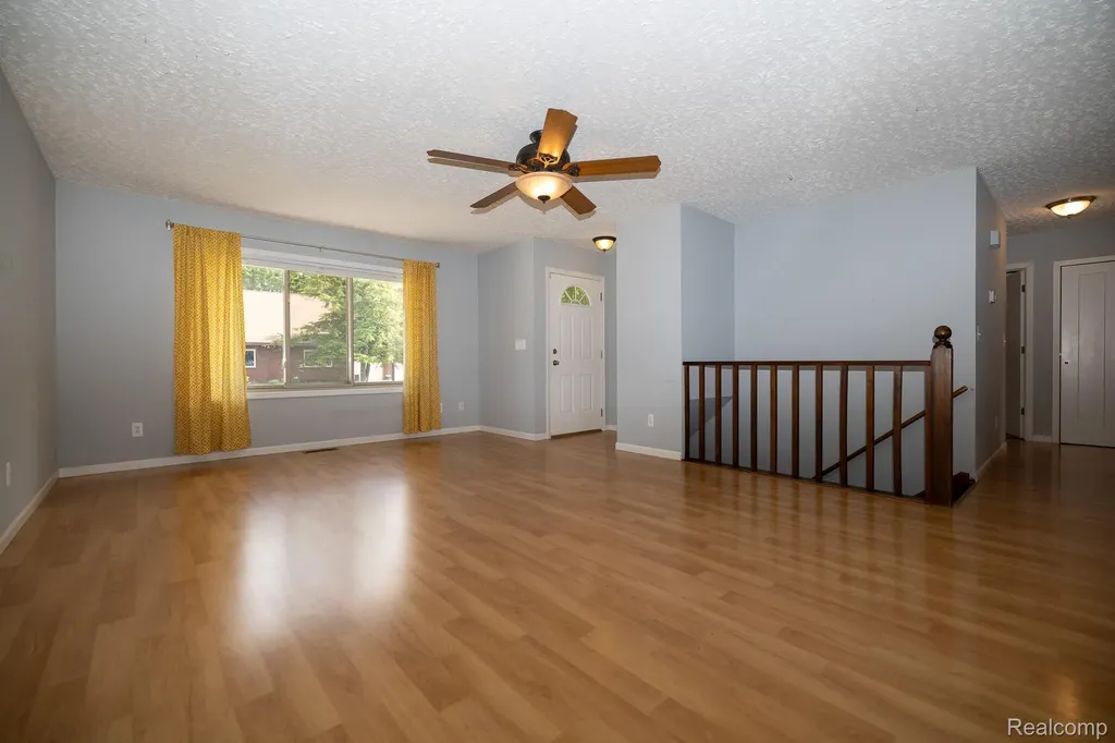 9185 Ashdown Avenue White Lake Charter Township MI 48386