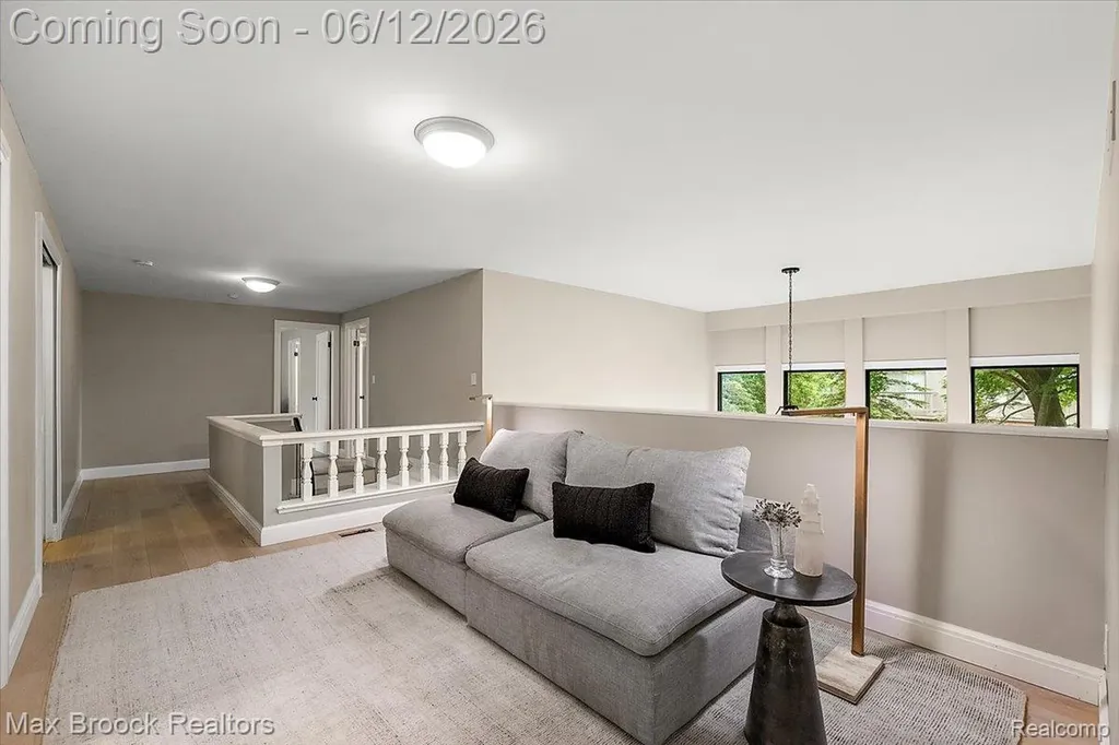 2999 Bloomfield Park Drive West Bloomfield Charter Township MI 48323