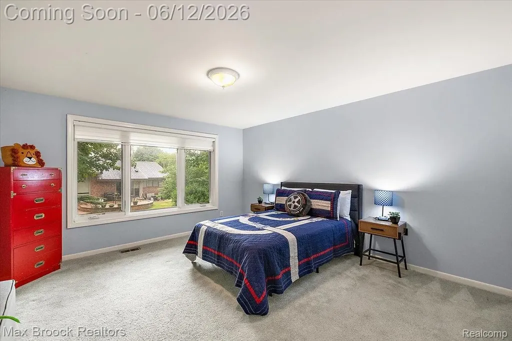2999 Bloomfield Park Drive West Bloomfield Charter Township MI 48323