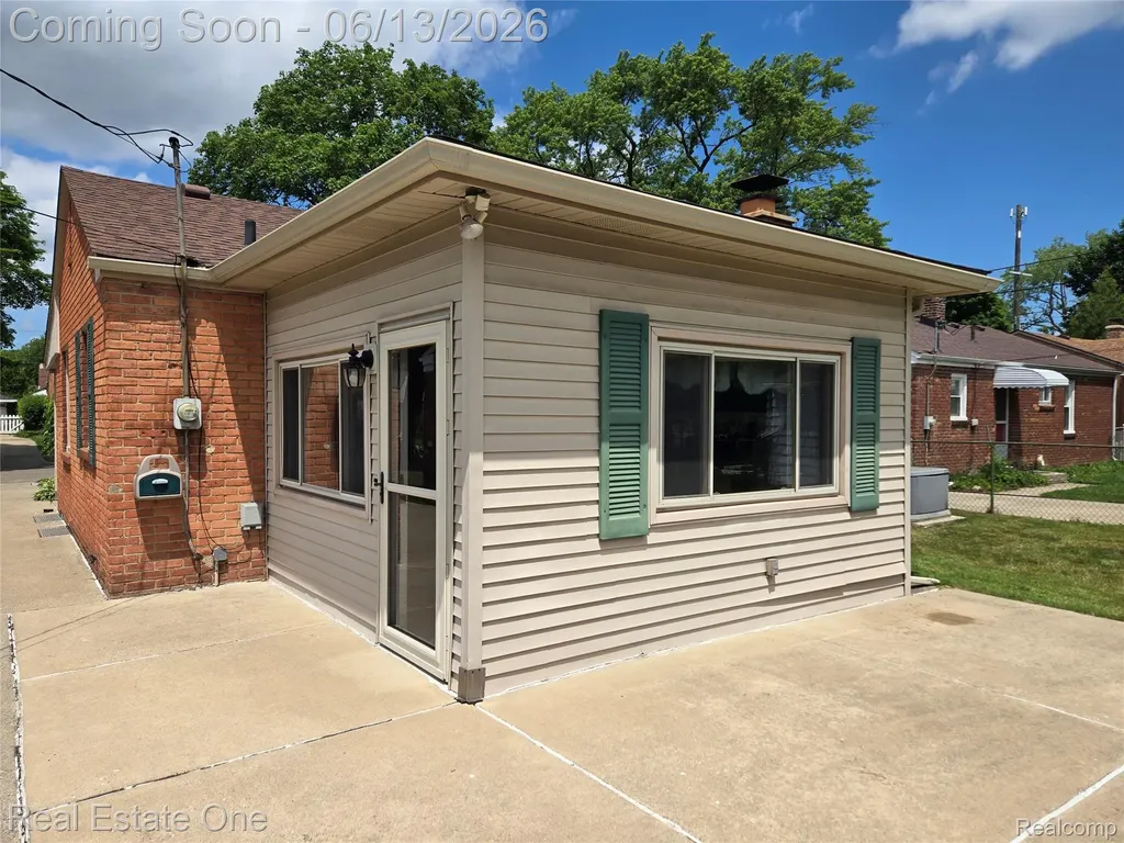 2025 Byrd Street Dearborn City MI 48124