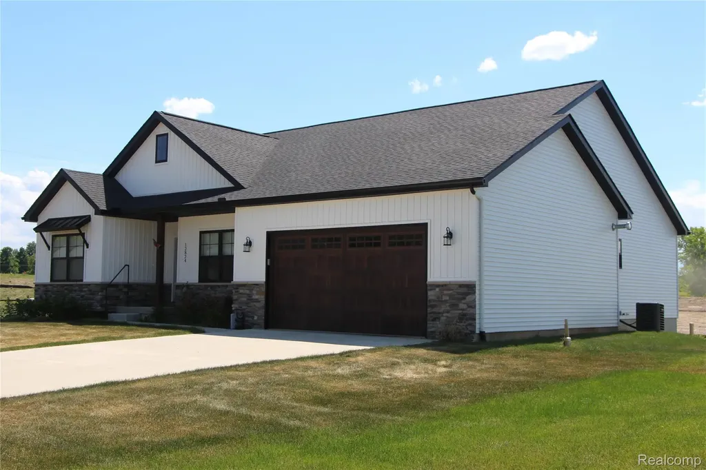 12824 Ivy Lane Fenton Charter Township MI 48451