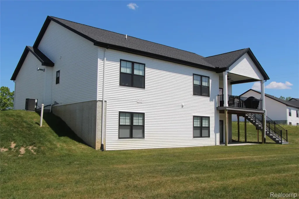 12824 Ivy Lane Fenton Charter Township MI 48451
