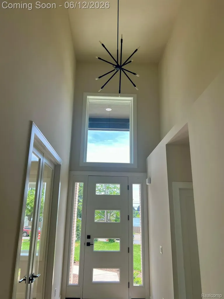 2934 W Walton Boulevard Waterford Charter Township MI 48329