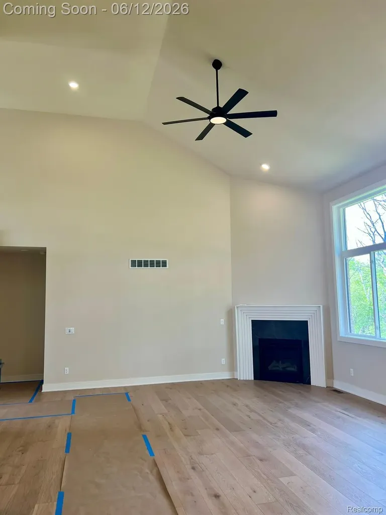 2934 W Walton Boulevard Waterford Charter Township MI 48329