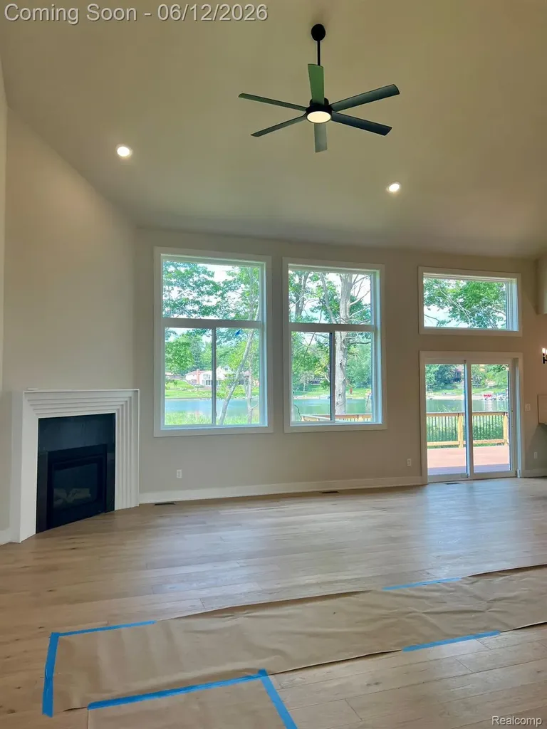 2934 W Walton Boulevard Waterford Charter Township MI 48329