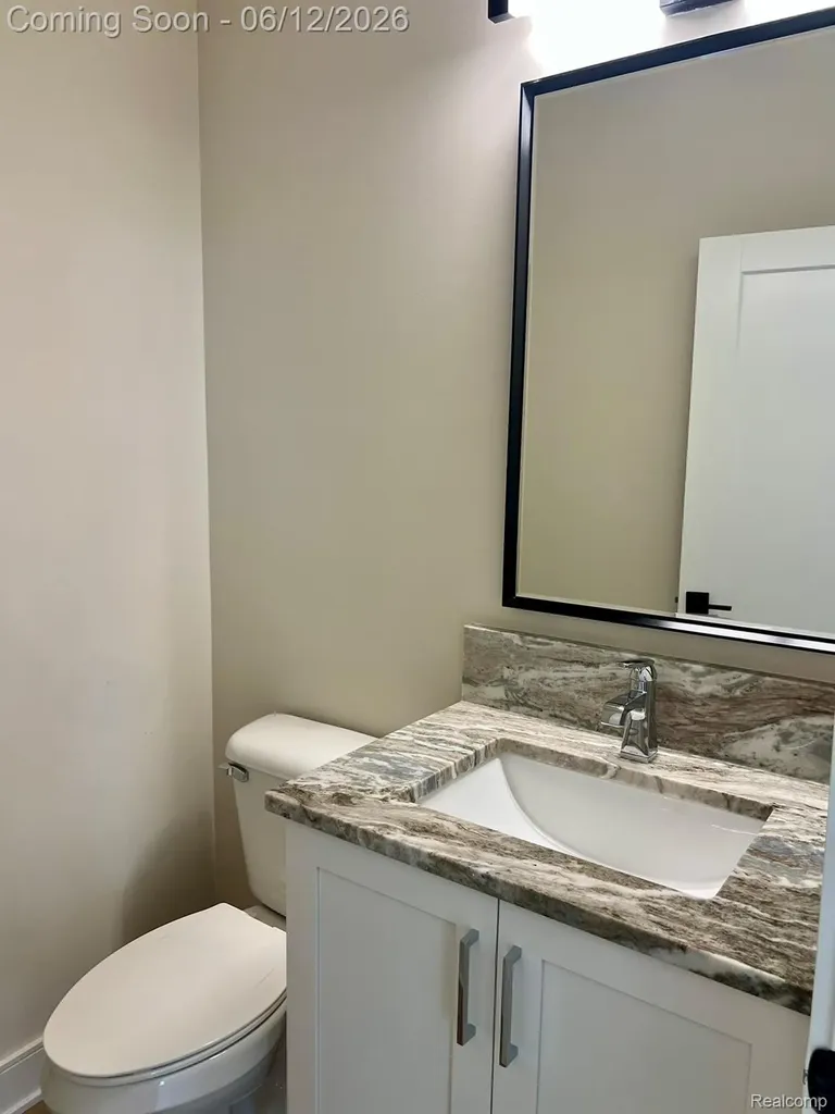 2934 W Walton Boulevard Waterford Charter Township MI 48329