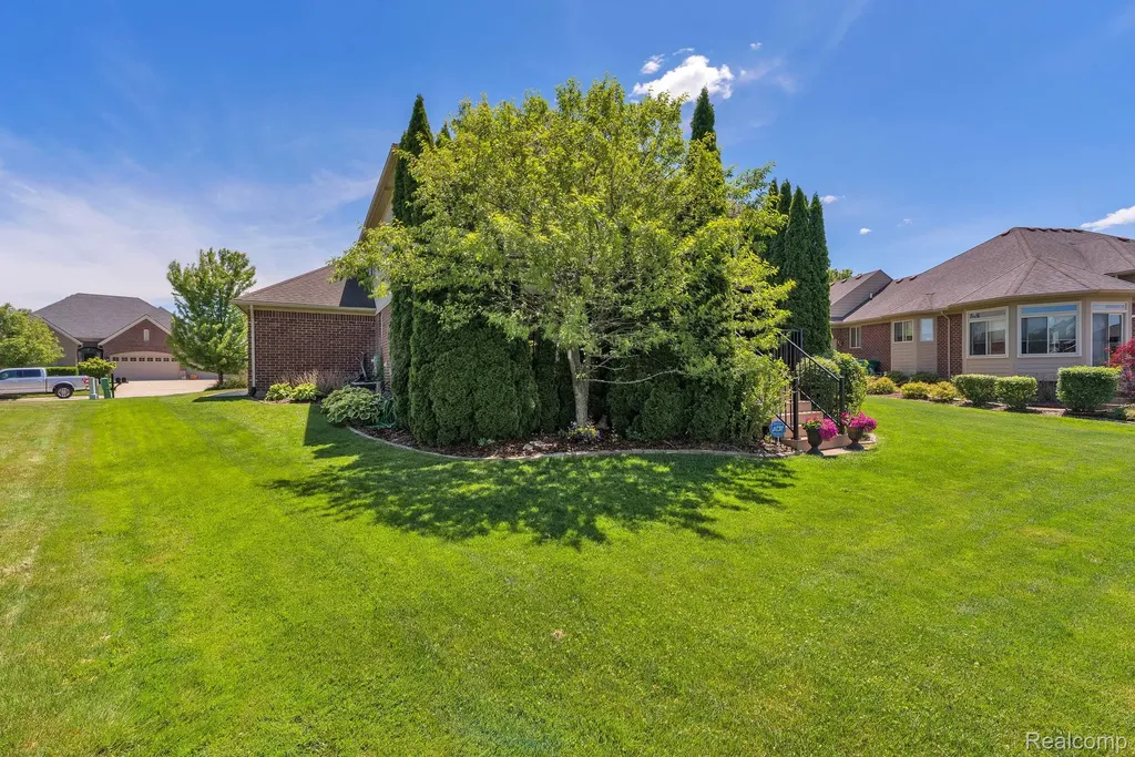 55477 Snead Drive Macomb Township MI 48042