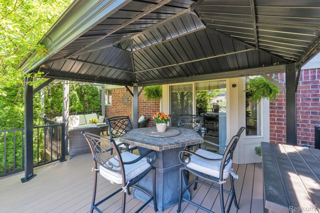 55477 Snead Drive Macomb Township MI 48042