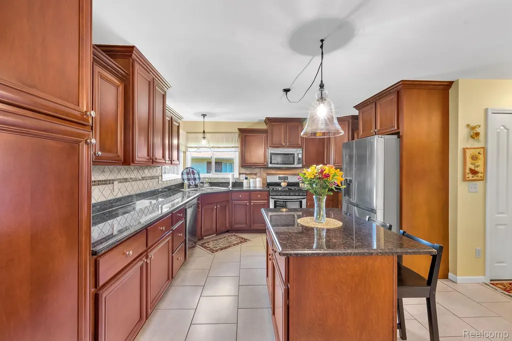 55477 Snead Drive Macomb Township MI 48042