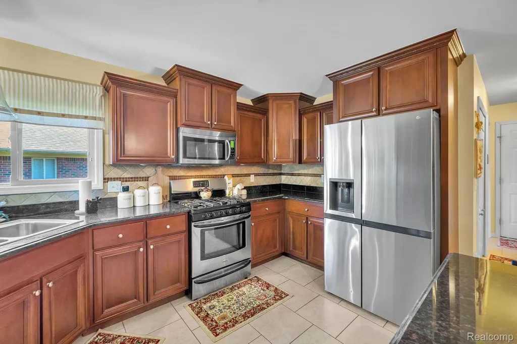 55477 Snead Drive Macomb Township MI 48042
