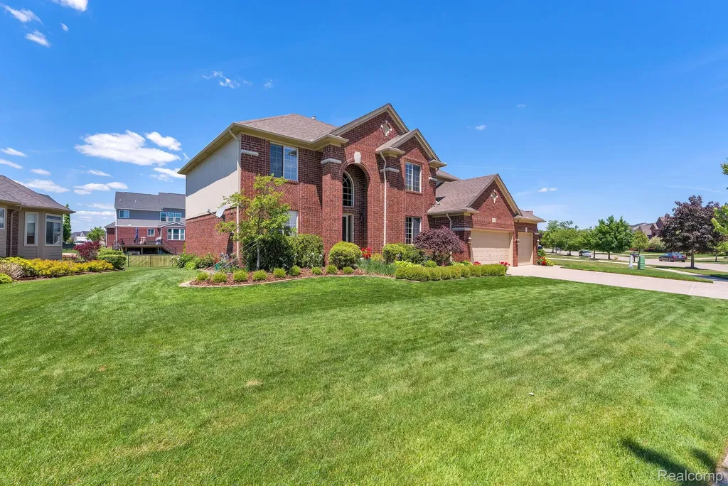 55477 Snead Drive Macomb Township MI 48042