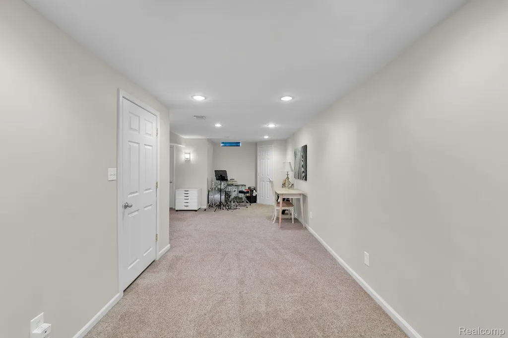 55477 Snead Drive Macomb Township MI 48042