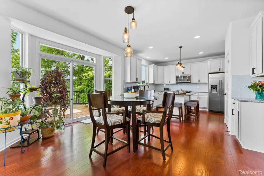 613 Olivia Drive Milford Charter Township MI 48381