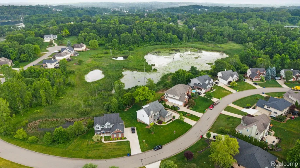 613 Olivia Drive Milford Charter Township MI 48381