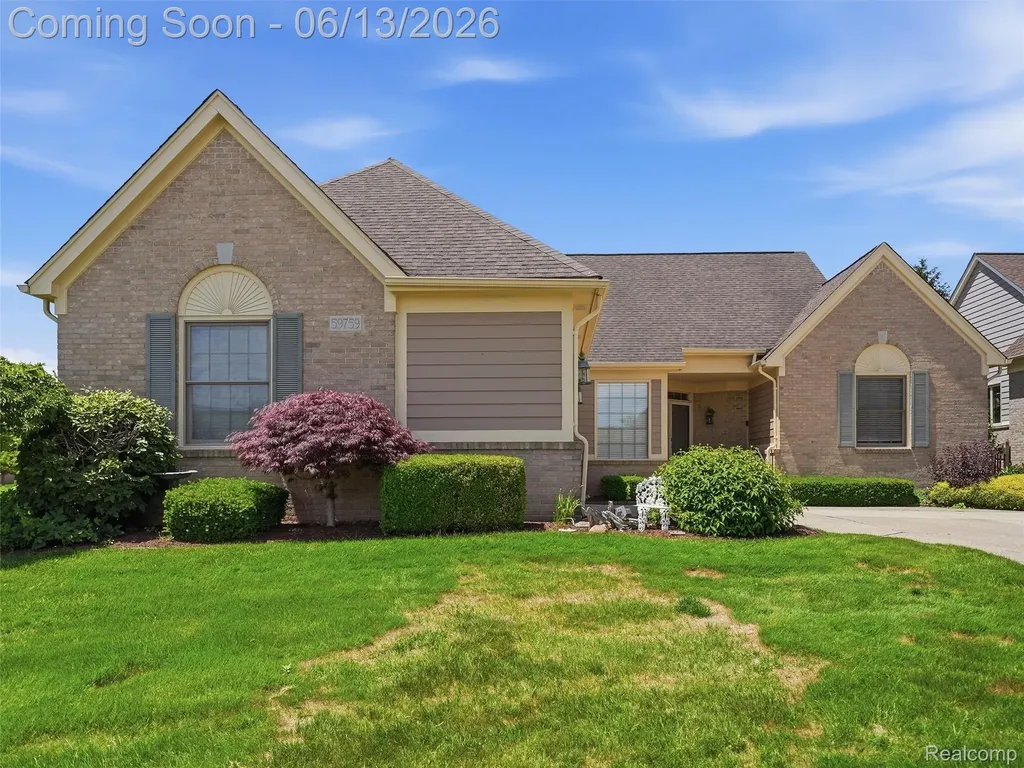 59759 Glacier Ridge N Washington Township MI 48094