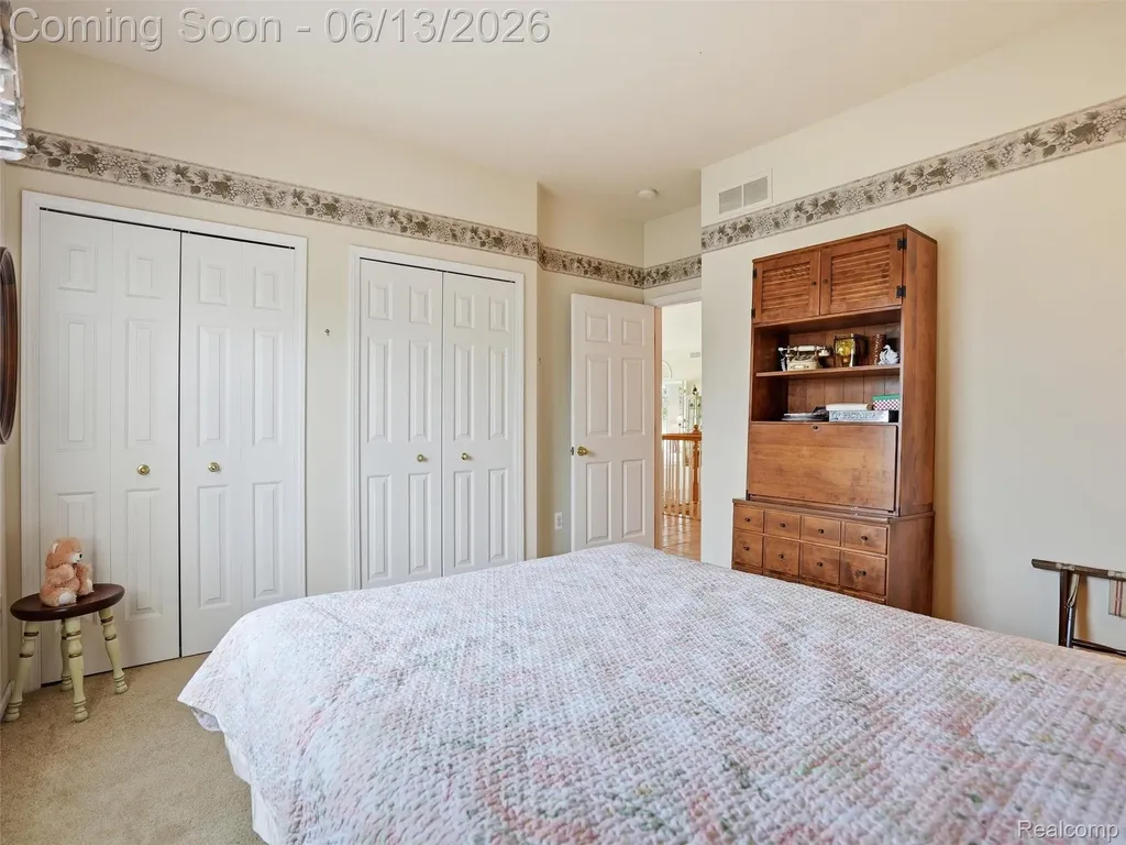 59759 Glacier Ridge N Washington Township MI 48094