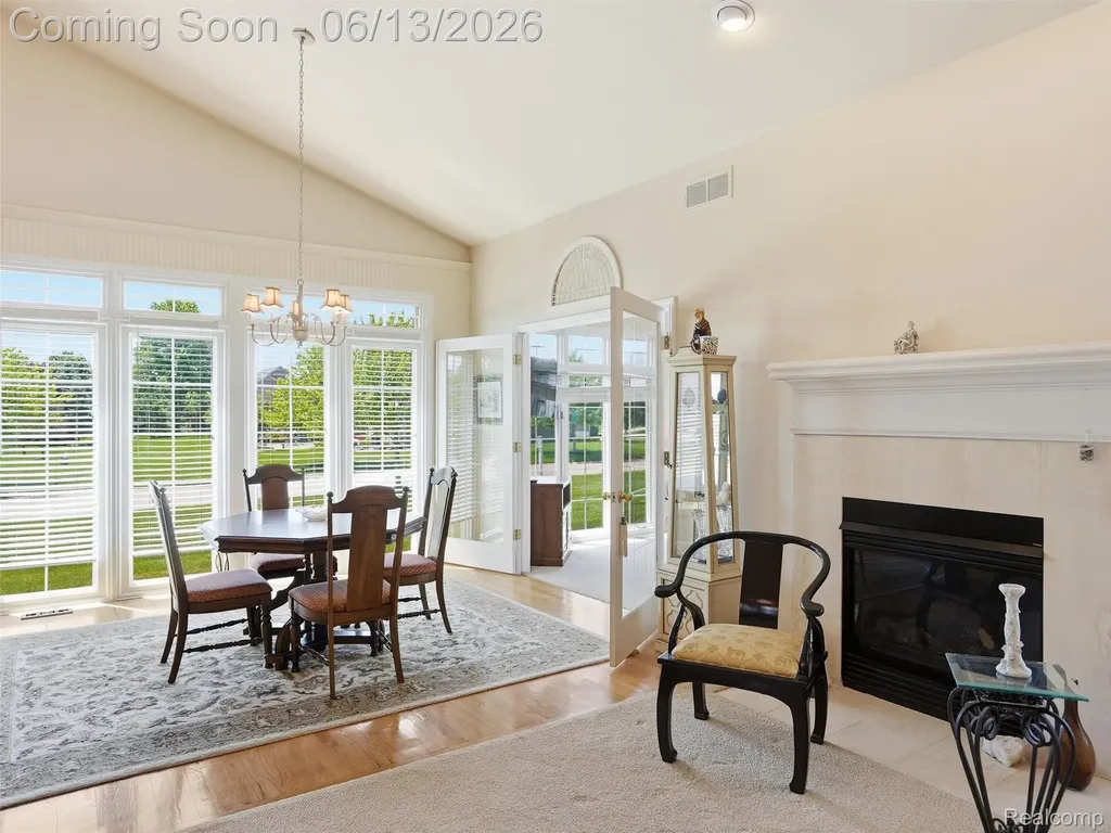 59759 Glacier Ridge N Washington Township MI 48094