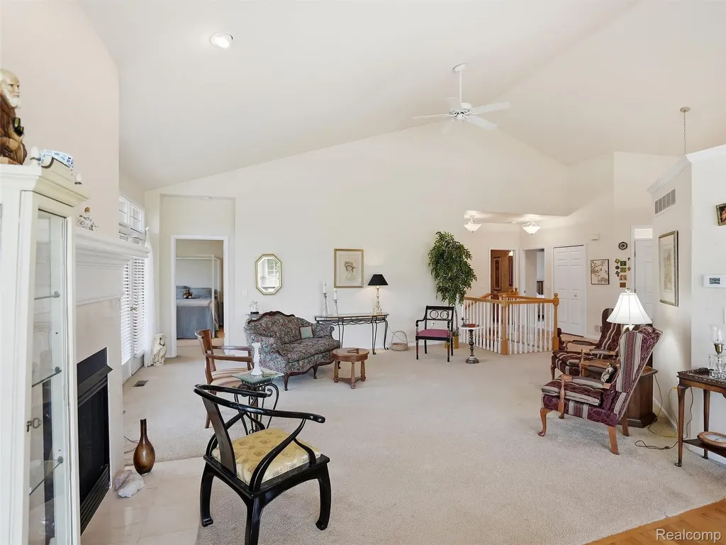 59759 Glacier Ridge N Washington Township MI 48094