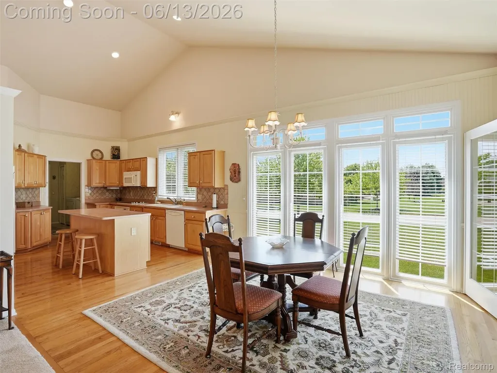 59759 Glacier Ridge N Washington Township MI 48094