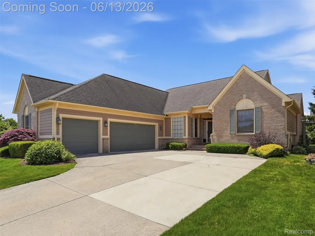 59759 Glacier Ridge N Washington Township MI 48094
