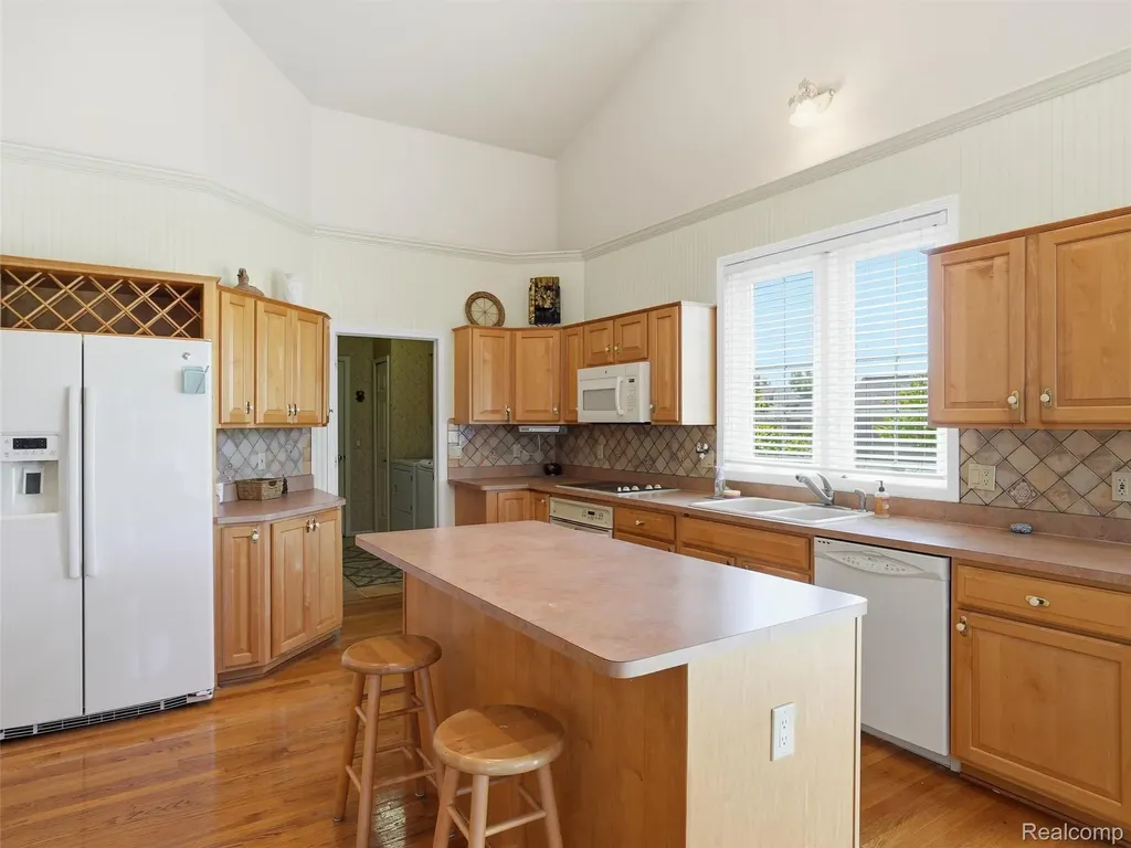 59759 Glacier Ridge N Washington Township MI 48094