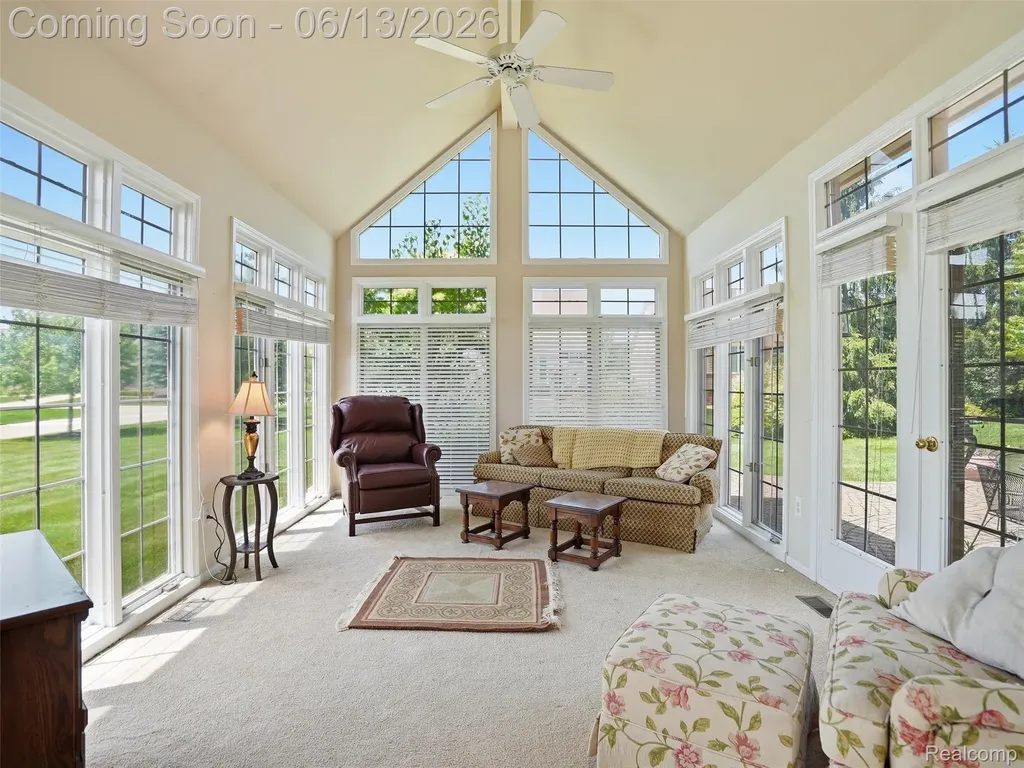 59759 Glacier Ridge N Washington Township MI 48094