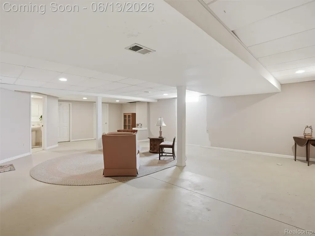 59759 Glacier Ridge N Washington Township MI 48094