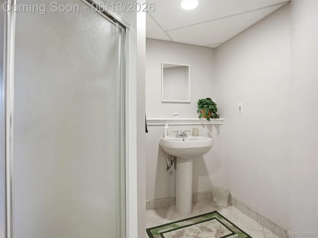 59759 Glacier Ridge N Washington Township MI 48094