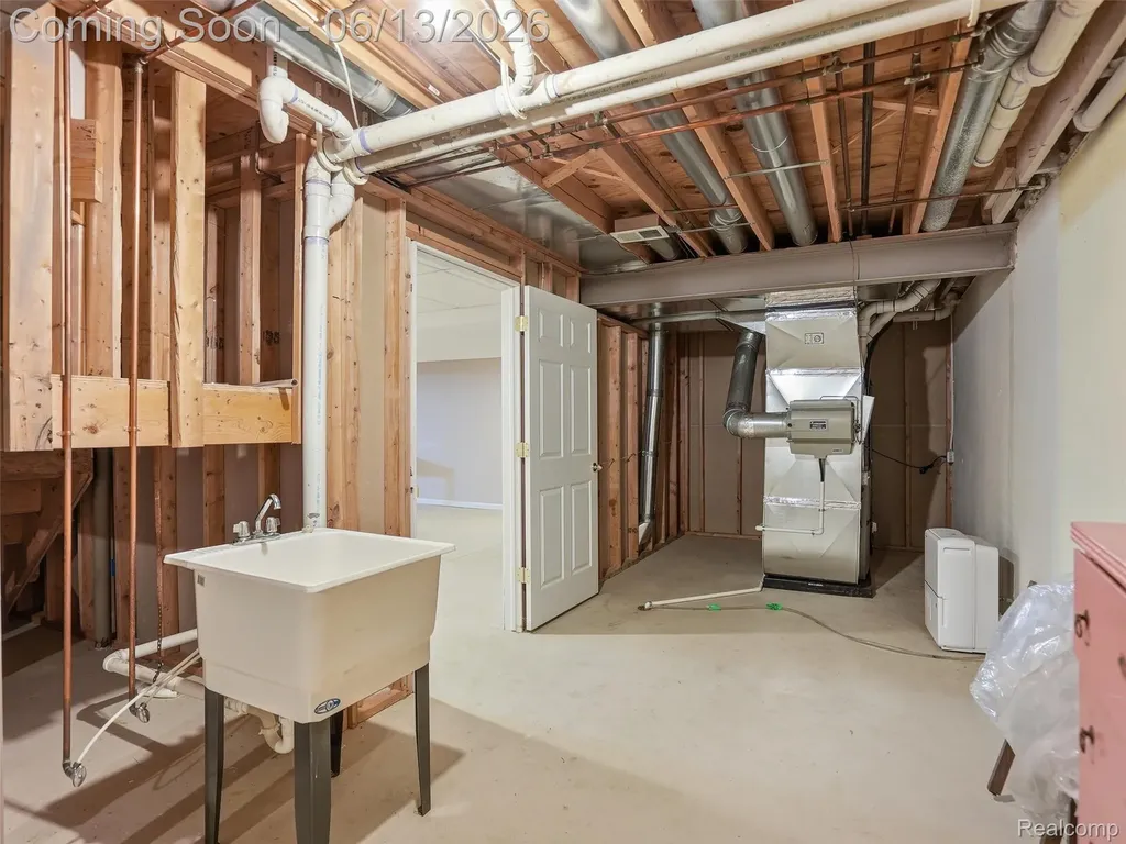 59759 Glacier Ridge N Washington Township MI 48094