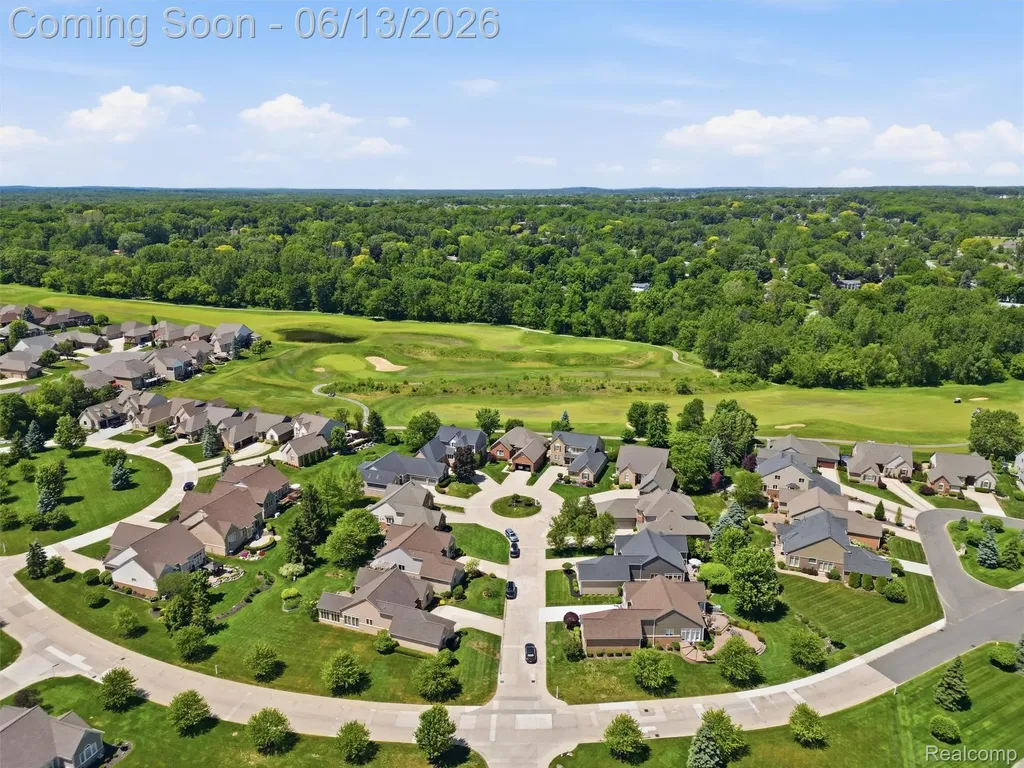 59759 Glacier Ridge N Washington Township MI 48094