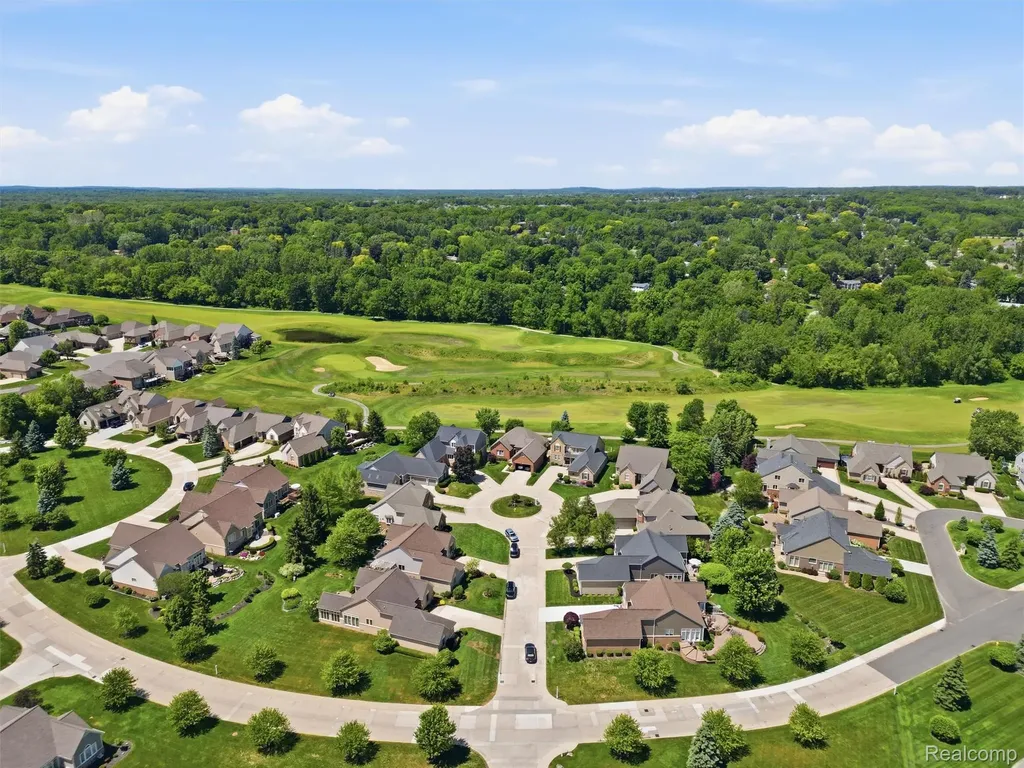 59759 Glacier Ridge N Washington Township MI 48094