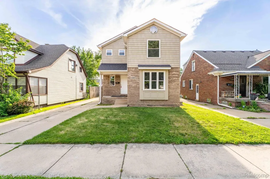 23389 Easterling Avenue Hazel Park City MI 48030