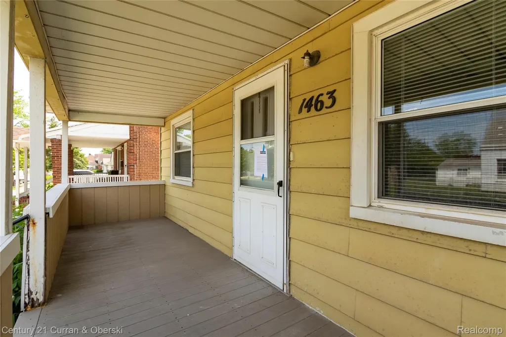 1463 Reo Avenue Lincoln Park City MI 48146